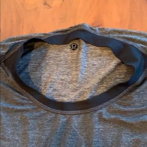 Lululemon athletics men’s large shirt
